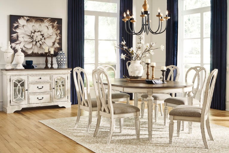 Realyn Chipped White 5pc Dining Set | Louisville Overstock Warehouse
