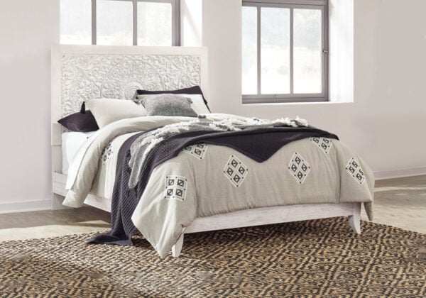 Paxberry Whitewash Queen Bedroom Set - Image 2