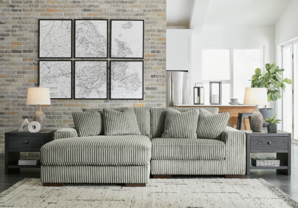 Lindyn Fog 2-Piece LAF Sofa Chaise
