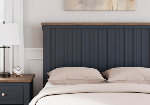 Landocken Full Panel Bed Set - Image 2