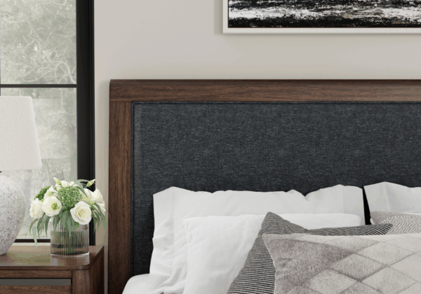 Dilenno King Panel Bed - Image 5