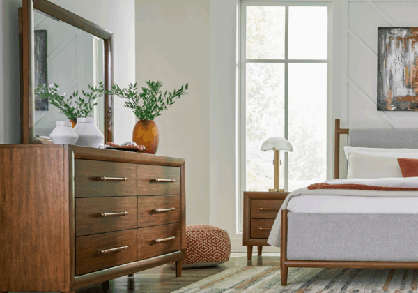 Lyncott Queen 4-Piece Bedroom Set - Image 4