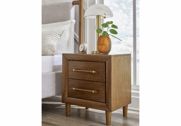 Lyncott Queen 4-Piece Bedroom Set - Image 7