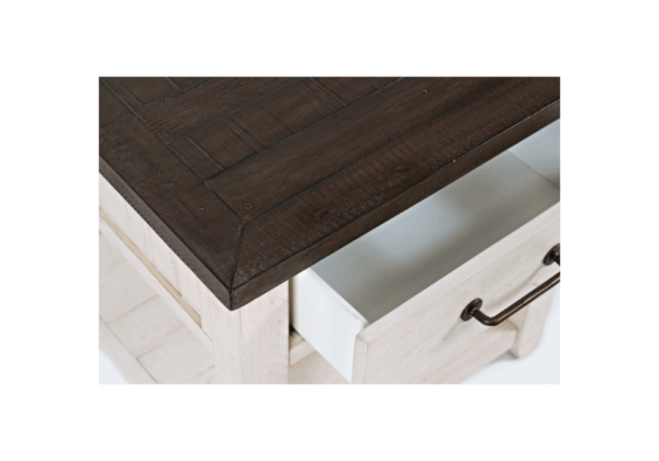 Madison County Harris End Table - Image 4
