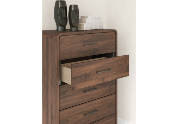Fortlorn Walnut Brown Queen 5-Piece Set - Image 5