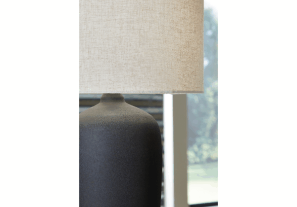 Ryenburg Black Metal Table Lamp - Image 2