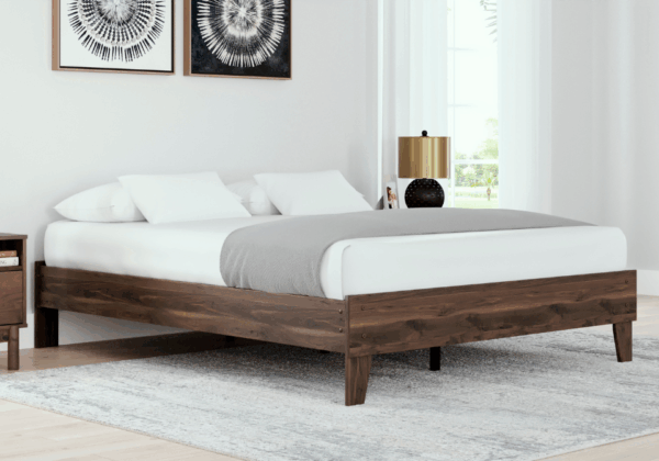 Calverson Mocha Queen Platform Bed - Image 3
